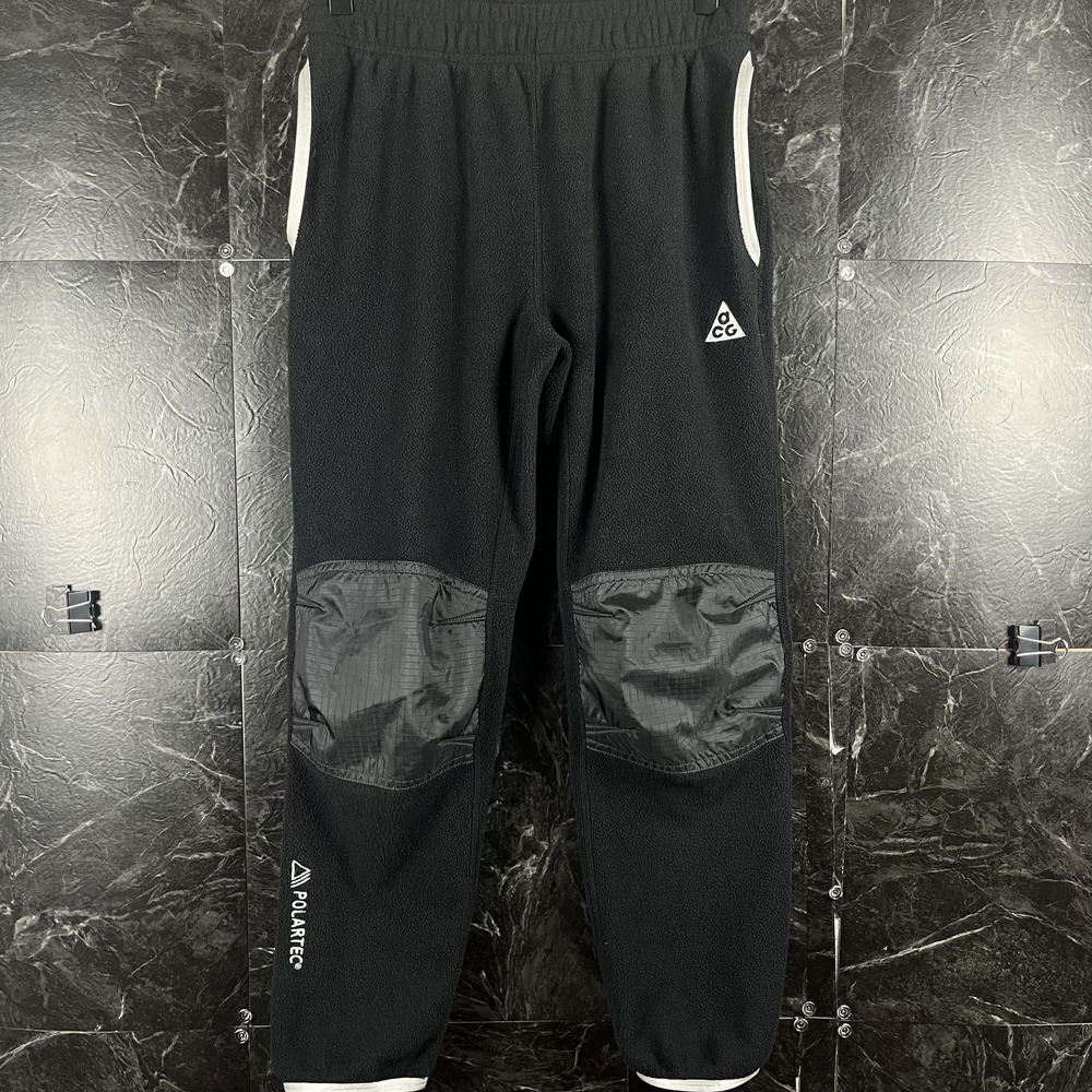 Nike ACG Boy's Black Polartec Wolf Tree Fleece Sweatpants Medium (10)